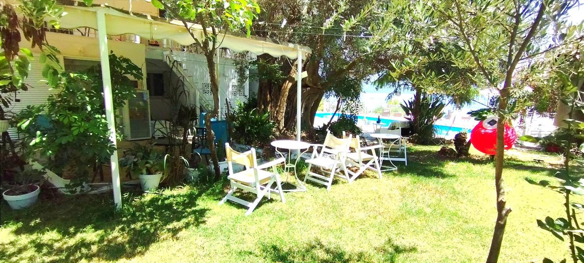 Aleka'S House Hotel Nikiana Ngoại thất bức ảnh