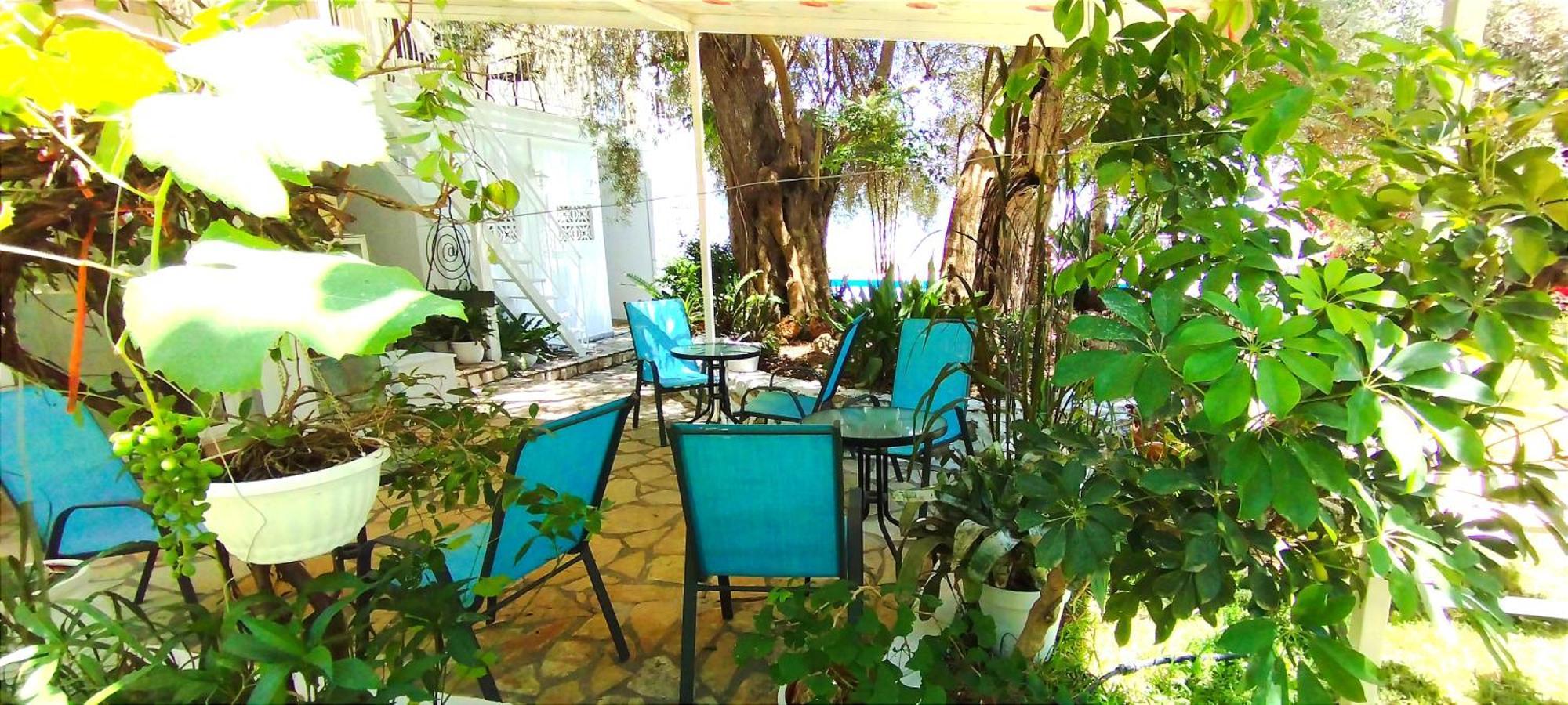 Aleka'S House Hotel Nikiana Ngoại thất bức ảnh