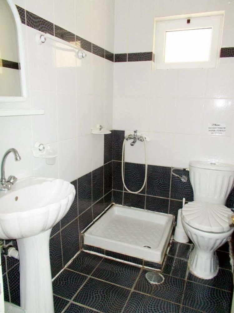 Aleka'S House Hotel Nikiana Ngoại thất bức ảnh